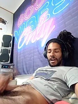 Mikaaa97 online show from 05-07-26, 11:43
