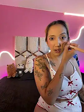 Isa klein online show from 07-16-26, 03:56