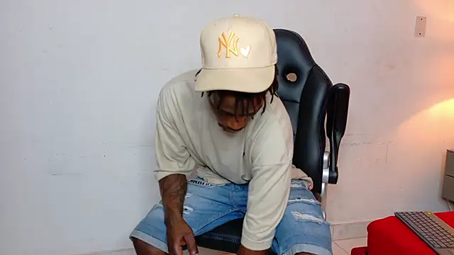 SkylerBigxxx online show from 10-02-25, 03:57