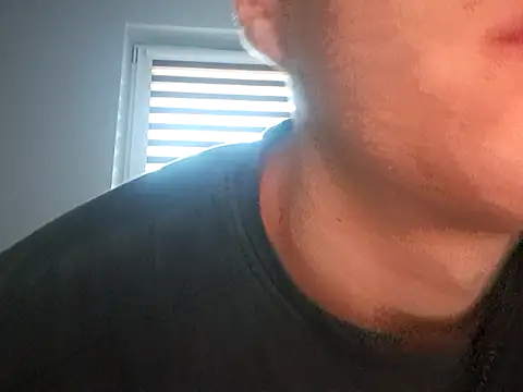 blaizen2000 online show from 10-04-25, 03:54