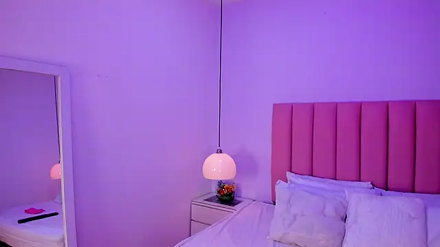 Snapshot of Amy_Ferreira chatting on 10-25-25, 11:10 Amy Ferreira online show from 10-25-25, 11:10