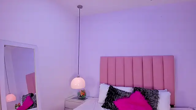 Snapshot of Amy_Ferreira chatting on 11-11-25, 02:55 Amy Ferreira online show from 11-11-25, 02:55