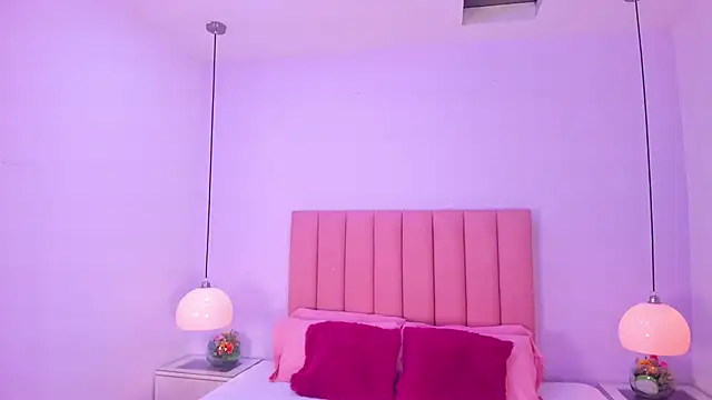 Snapshot of Amy_Ferreira chatting on 11-14-25, 10:18 Amy Ferreira online show from 11-14-25, 10:18