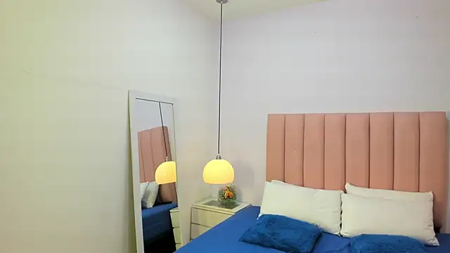 Snapshot of Amy_Ferreira chatting on 11-15-25, 11:32 Amy Ferreira online show from 11-15-25, 11:32