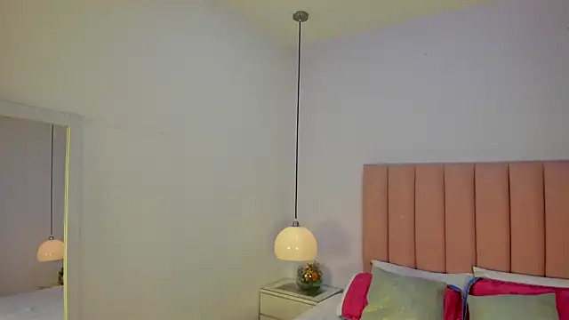 Snapshot of Amy_Ferreira chatting on 11-16-25, 11:10 Amy Ferreira online show from 11-16-25, 11:10