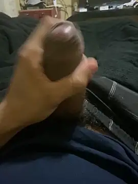 Snapshot of javieronMX chatting on 12-18-25, 10:32 javieronMX online show from 12-18-25, 10:32