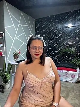 Snapshot of 1aquaticangel69 chatting on 11-08-25, 02:39 1aquaticangel69 online show from 11-08-25, 02:39