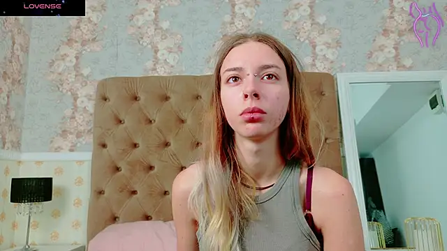 CoraVex online show from 10-08-25, 04:10