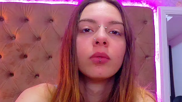 CoraVex online show from 04-24-26, 04:04