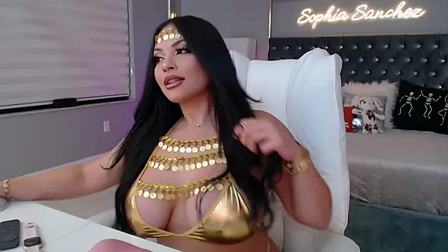 theofficialsophiasanchez online show from 10-31-25, 01:17