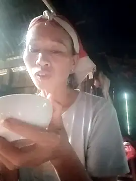 Snapshot of donna-bae chatting on 09-18-25, 11:51 donna-bae online show from 09-18-25, 11:51
