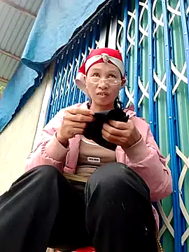 donna-bae online show from 10-25-25, 08:55