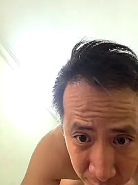 MaiHoang2k online show from 10-17-25, 05:10