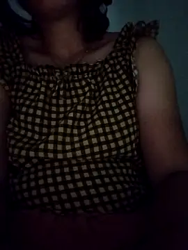 Snapshot of Poppy-y chatting on 10-07-25, 10:07 Poppy-y online show from 10-07-25, 10:07