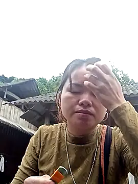 emly-xinh18 online show from 11-19-25, 02:55