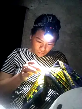 Snapshot of Qinjid002 chatting on 10-13-25, 01:22 Qinjid002 online show from 10-13-25, 01:22