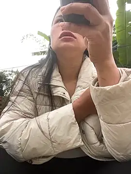 Qinjid002 online show from 12-04-25, 03:49