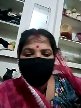 Snapshot of Hott_locky chatting on 05-31-26, 05:20 Hott locky online show from 05-31-26, 05:20