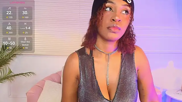 Snapshot of alessia_moon1 chatting on 11-26-25, 12:39 alessia moon1 online show from 11-26-25, 12:39