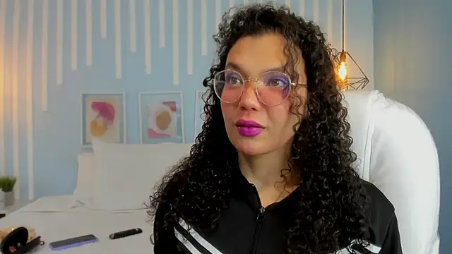 SweetStarr  online show from 10-02-25, 01:07