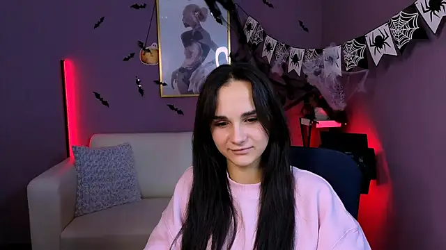 ariana ross7 online show from 10-28-25, 08:22