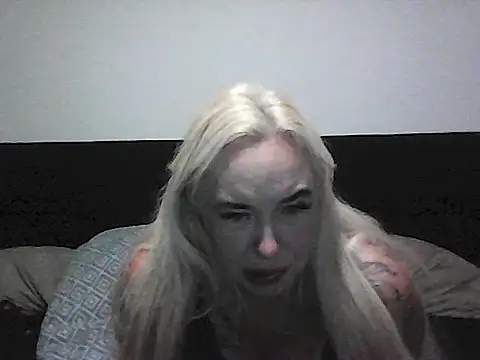 SweetLilith01 online show from 09-19-25, 07:03