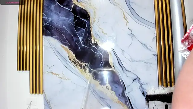 brittanyy20 online show from 04-10-26, 08:41