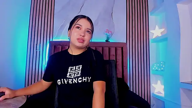 LunaWiill  online show from 10-23-25, 12:15