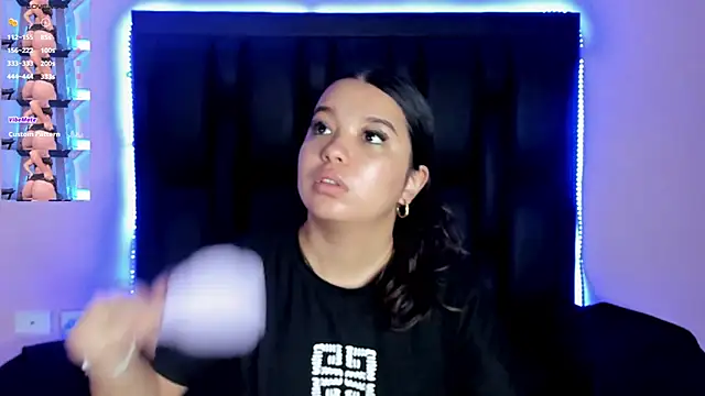 LunaWiill  online show from 11-18-25, 11:47