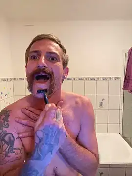 Snapshot of Rrzztt chatting on 11-04-25, 05:23 Rrzztt online show from 11-04-25, 05:23