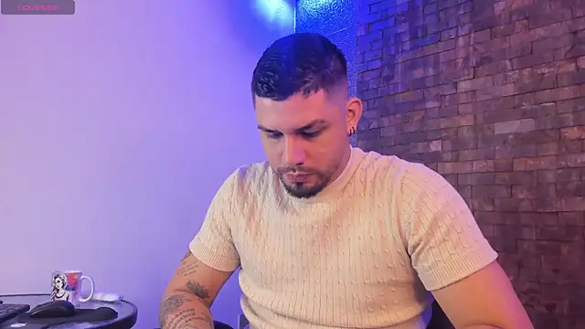 Snapshot of Jacob19_ chatting on 09-17-25, 01:24 Jacob19  online show from 09-17-25, 01:24