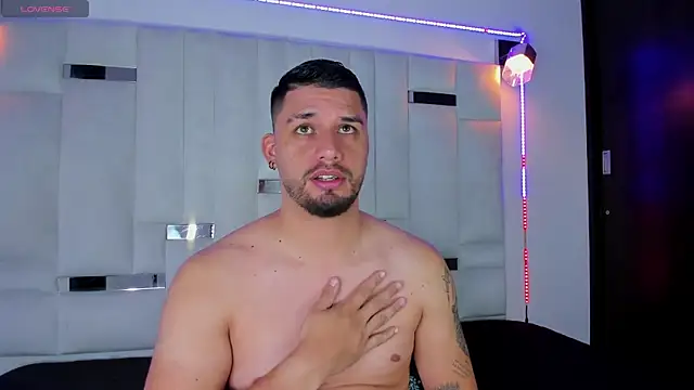 Snapshot of Jacob19_ chatting on 09-24-25, 11:35 Jacob19  online show from 09-24-25, 11:35