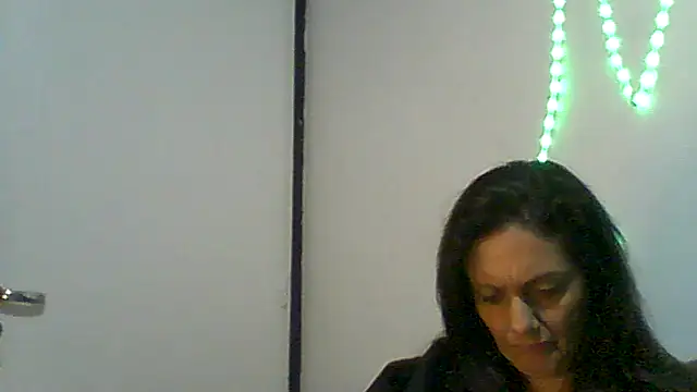 Snapshot of dulcefanny chatting on 06-14-26, 02:57 dulcefanny online show from 06-14-26, 02:57