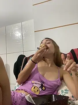 loirinhaaa online show from 09-19-25, 02:13