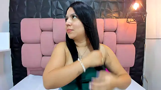 TessaCollinns online show from 09-26-25, 02:21