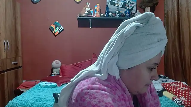 Snapshot of Sasharosee2 chatting on 02-14-26, 12:13 Sasharosee2 online show from 02-14-26, 12:13