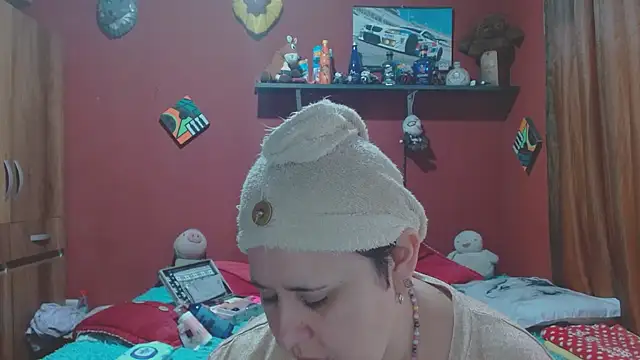 Snapshot of Sasharosee2 chatting on 02-15-26, 01:09 Sasharosee2 online show from 02-15-26, 01:09