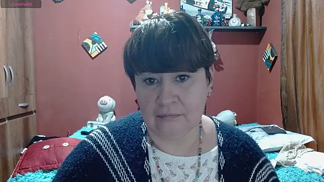 Snapshot of Sasharosee2 chatting on 02-21-26, 01:45 Sasharosee2 online show from 02-21-26, 01:45