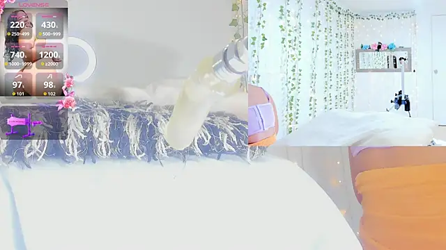 Ashley  Jones   online show from 04-12-26, 09:03