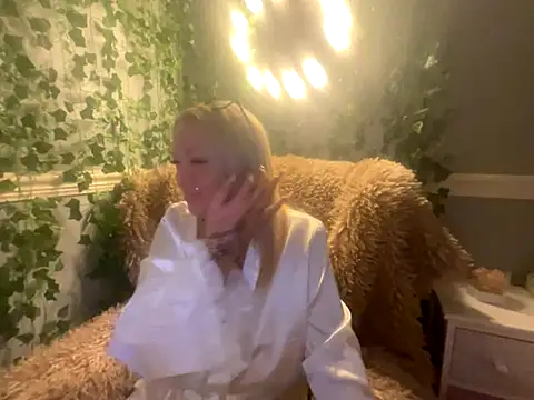 BonnyDesire online show from 11-30-25, 07:18