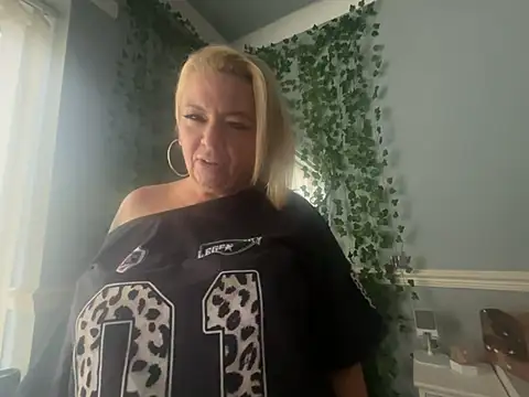 BonnyDesire online show from 02-05-26, 01:27