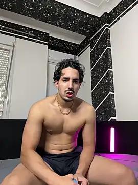Snapshot of fuck___boyy chatting on 03-27-26, 01:44 fuck boyy online show from 03-27-26, 01:44