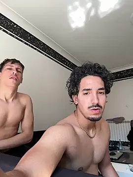 Snapshot of fuck___boyy chatting on 05-17-26, 02:24 fuck boyy online show from 05-17-26, 02:24