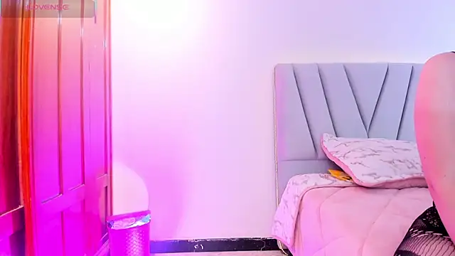 Doll lauren online show from 10-16-25, 07:37