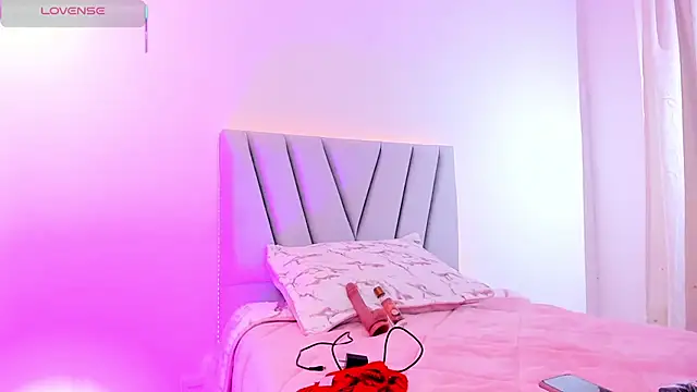 Doll lauren online show from 10-17-25, 05:59