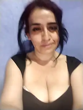 Snapshot of nailylol chatting on 03-26-26, 01:22 nailylol online show from 03-26-26, 01:22