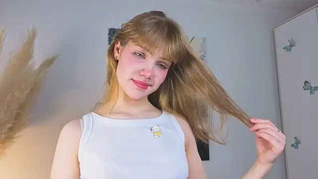 pienaple online show from 10-26-25, 04:07