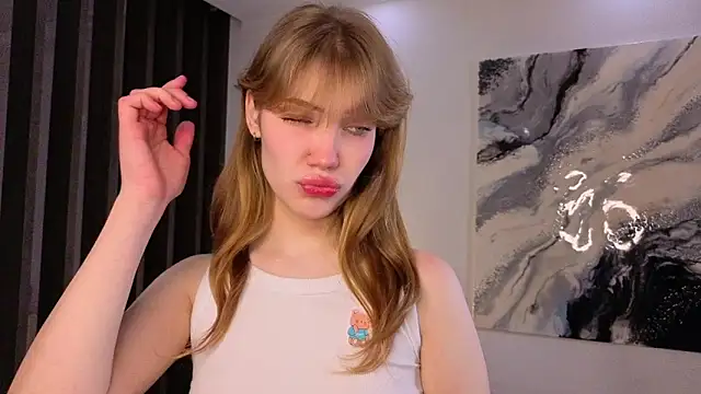 Snapshot of pienaple chatting on 12-23-25, 04:10 pienaple online show from 12-23-25, 04:10