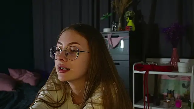 Snapshot of blissence chatting on 02-21-26, 03:24 blissence online show from 02-21-26, 03:24