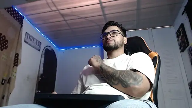 Chrys harris77 online show from 12-04-25, 07:00